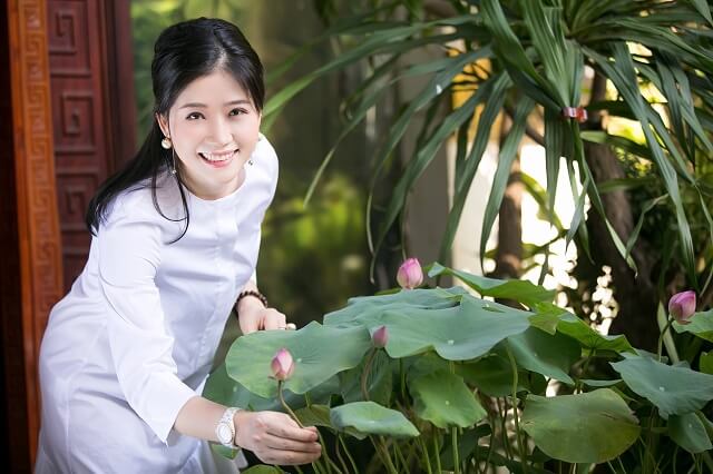 Chị Nguyễn Thị Thanh - Chủ tịch Công ty BT Việt Nam đã sử dụng ZÉLL-V trong hơn 7 năm liên tiếp để giữ mãi vẻ đẹp tươi trẻ thời thanh xuân
